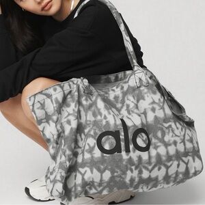 ALO Yoga Iconic Shopper Tote Bag Gray Marbled NWT
